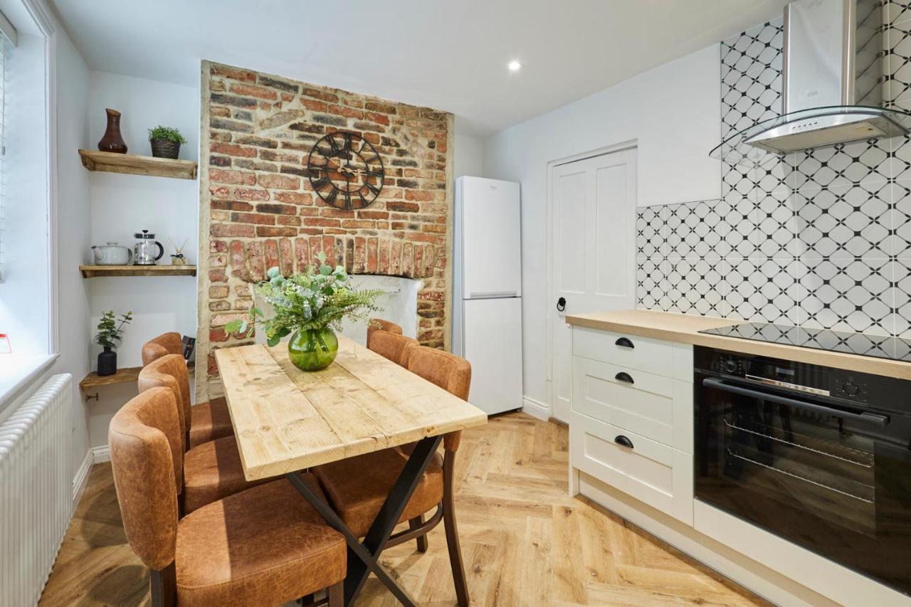 Host & - Cragg Holiday home Whitby